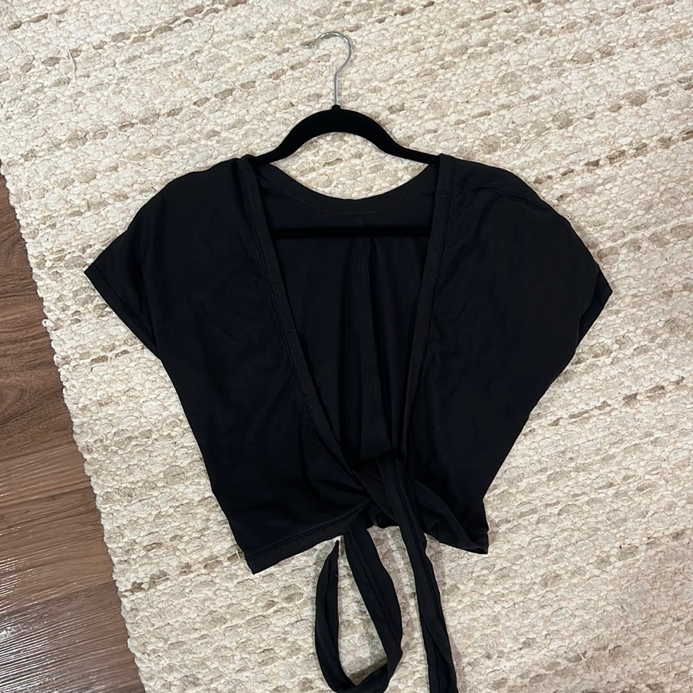 Lululemon wrap top